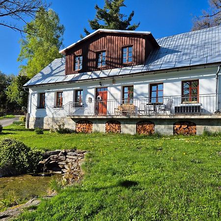 Knezice 25, Chalupa V Krkonosich Vrchlabi Bagian luar foto