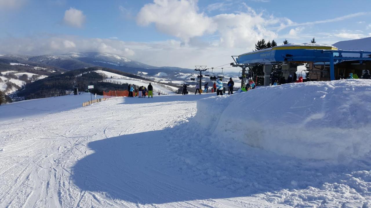 Knezice 25, Chalupa V Krkonosich Vrchlabi Bagian luar foto