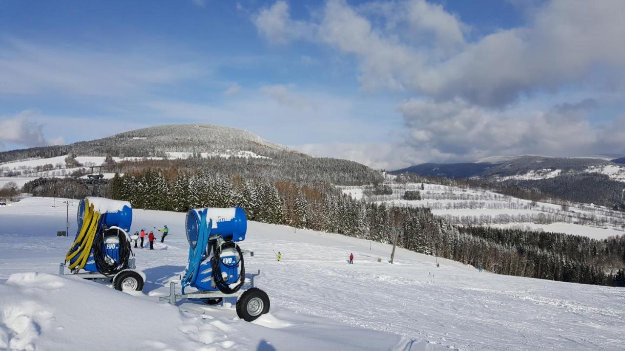 Knezice 25, Chalupa V Krkonosich Vrchlabi Bagian luar foto