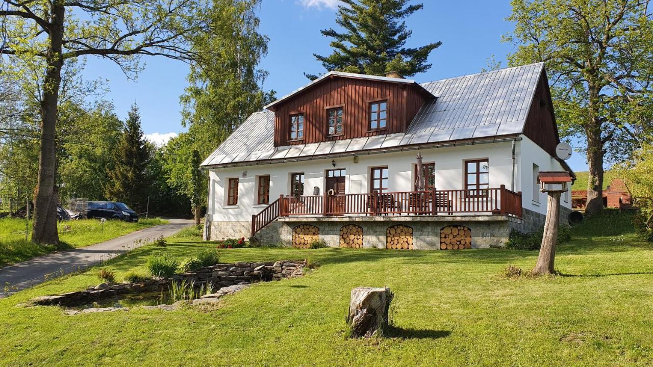 Knezice 25, Chalupa V Krkonosich Vrchlabi Bagian luar foto